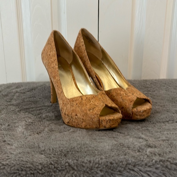 Nine West ‘Bonfire’ Peep Toe Cork Pumps - Picture 1 of 9